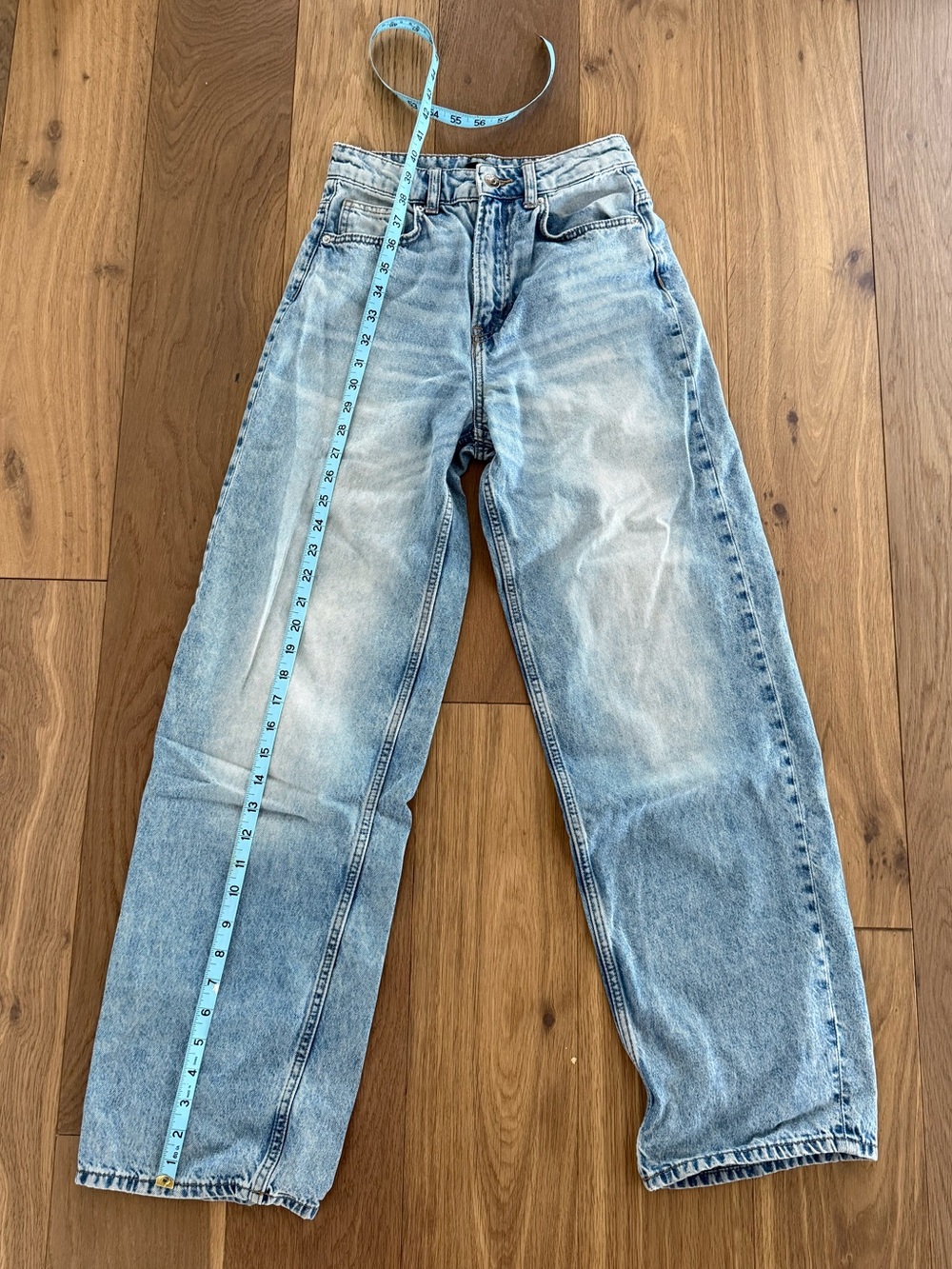Divided Light Blue Wide-Leg High-Rise Jeans - Picture 5 of 5